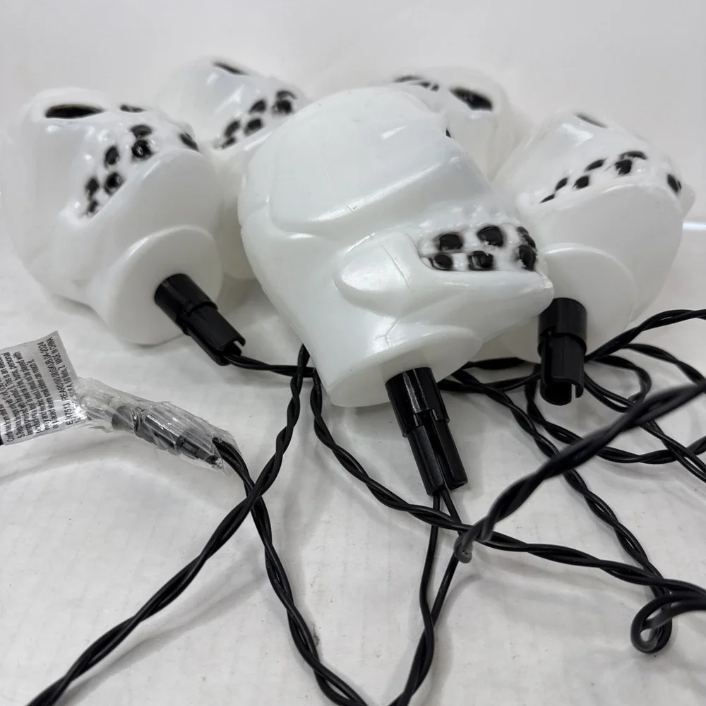 VTG Skelton Blow Mold‎ Lights 5 Skulls- Corded